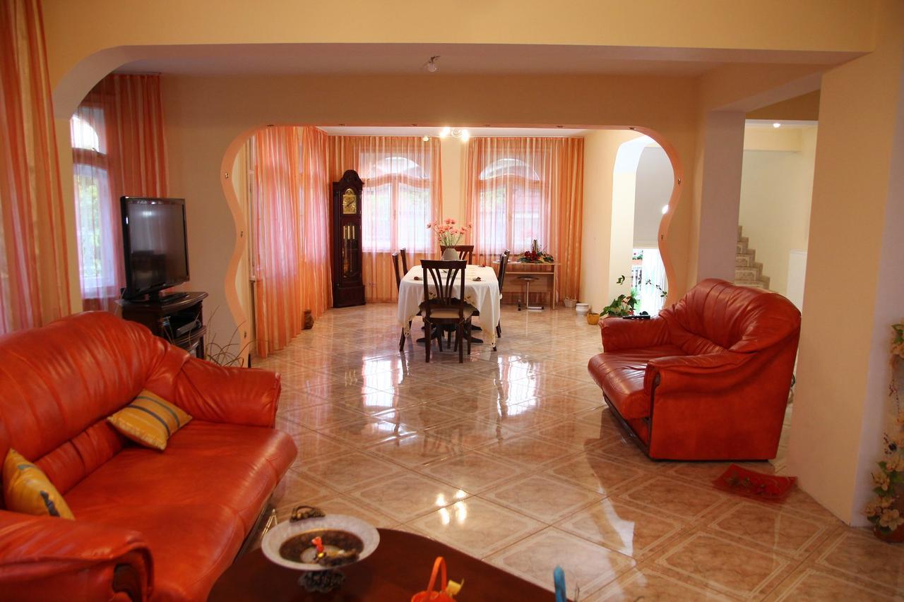 Casa Monica Hotell Băile Felix Eksteriør bilde