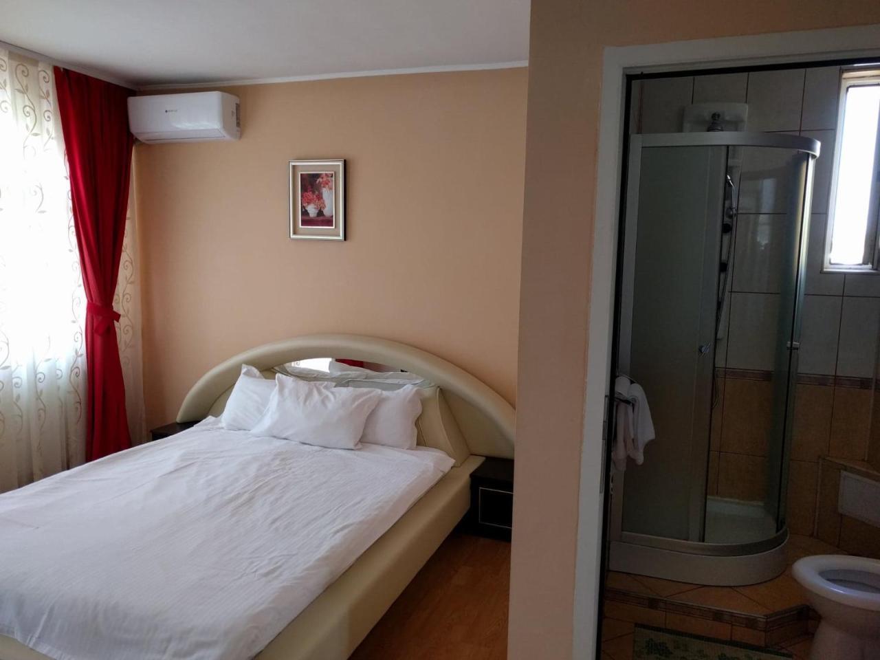 Casa Monica Hotell Băile Felix Eksteriør bilde