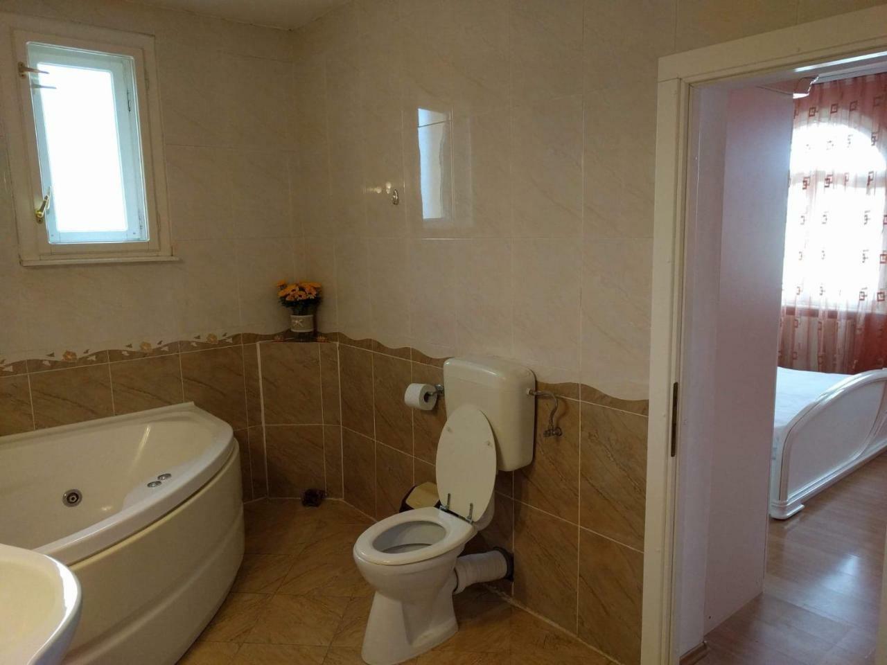 Casa Monica Hotell Băile Felix Eksteriør bilde