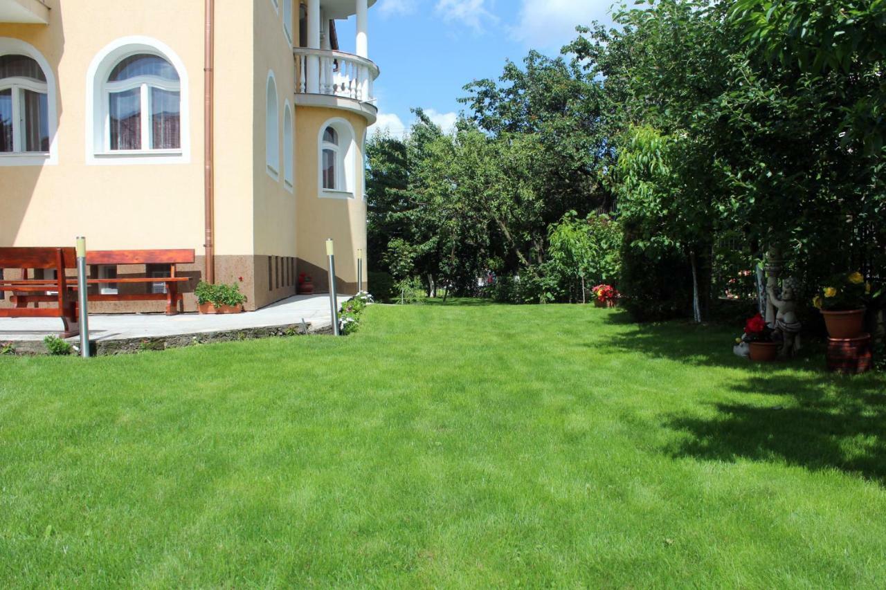 Casa Monica Hotell Băile Felix Eksteriør bilde