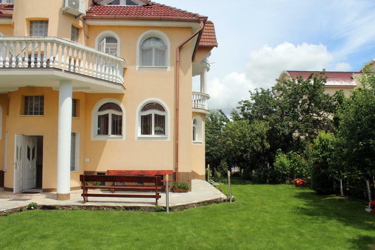 Casa Monica Hotell Băile Felix Eksteriør bilde